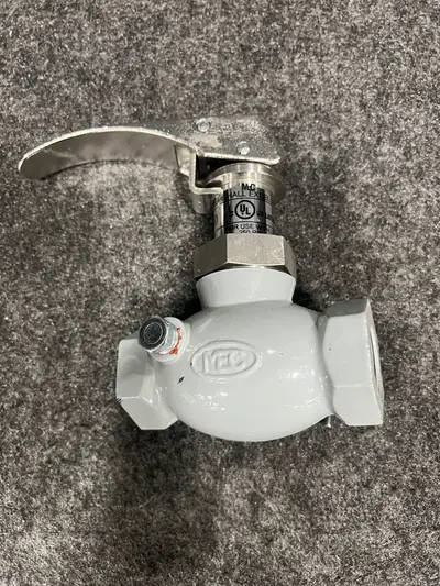 MEC Me820 Quick Acting Globe Valve W/ Stainless Steel Vent Valve - New - Real photo at TamDo.us