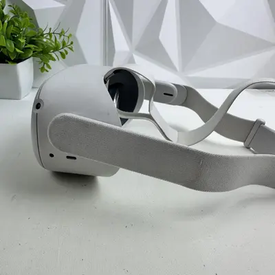 Meta Oculus Quest 2 128GB Standalone VR Headset - Thumbnail 8