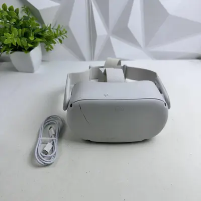 Meta Oculus Quest 2 128GB Standalone VR Headset - Thumbnail 10
