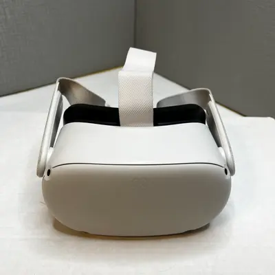 Meta Quest 2 Advanced All-In-One Virtual Reality Headset - 128GB - Thumbnail 2