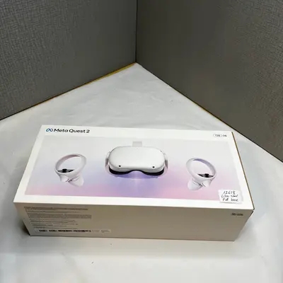Meta Quest 2 Advanced All-In-One Virtual Reality Headset - 128GB - Thumbnail 4