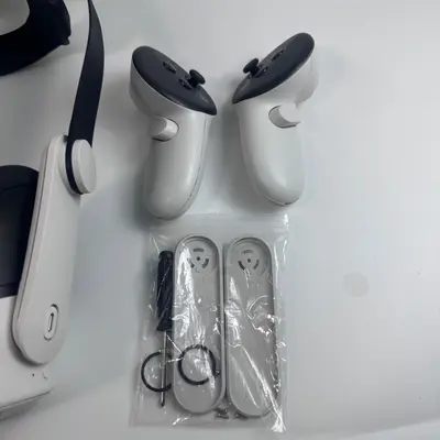 Meta Quest 3S 128GB VR Headset Model P97 All-In-One Mixed Reality Controllers - Thumbnail 8