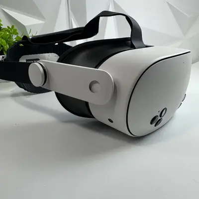 Meta Quest 3S 128GB VR Headset Model P97 All-In-One Mixed Reality Controllers - Thumbnail 3
