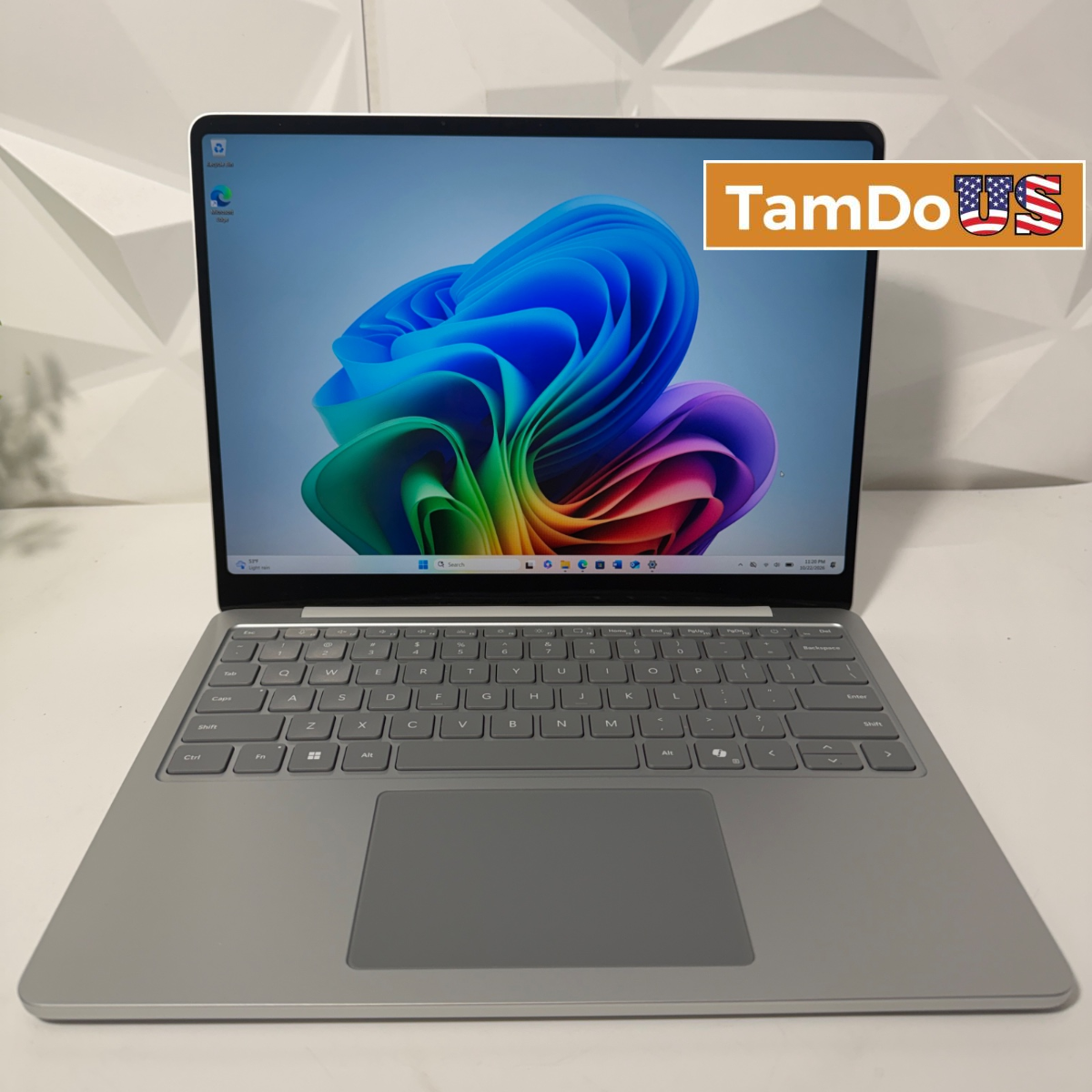 Microsoft Surface Laptop 13" Touch, Snapdragon X Plus, 16GB, 256GB SSD, Platinum - Photo 1 - Real photo at TamDo.us