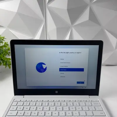 Microsoft Surface Laptop SE 11.6" Celeron N4020, 4GB RAM, 64GB for School Office - Thumbnail 8