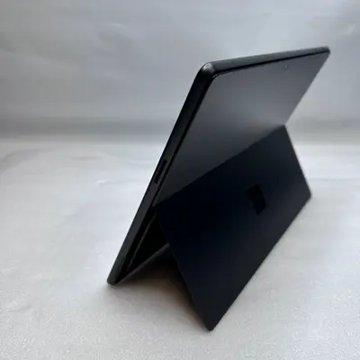 Microsoft Surface Pro 11th Ed 13", Snapdragon X Plus, 16GB, 512GB SSD + Keyboard - Thumbnail 3