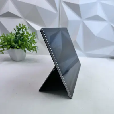 Microsoft Surface Pro 4 Tablet, 12.3" QHD Touch, i5-6300U, 4GB, 128GB *Pls READ* - Thumbnail 3
