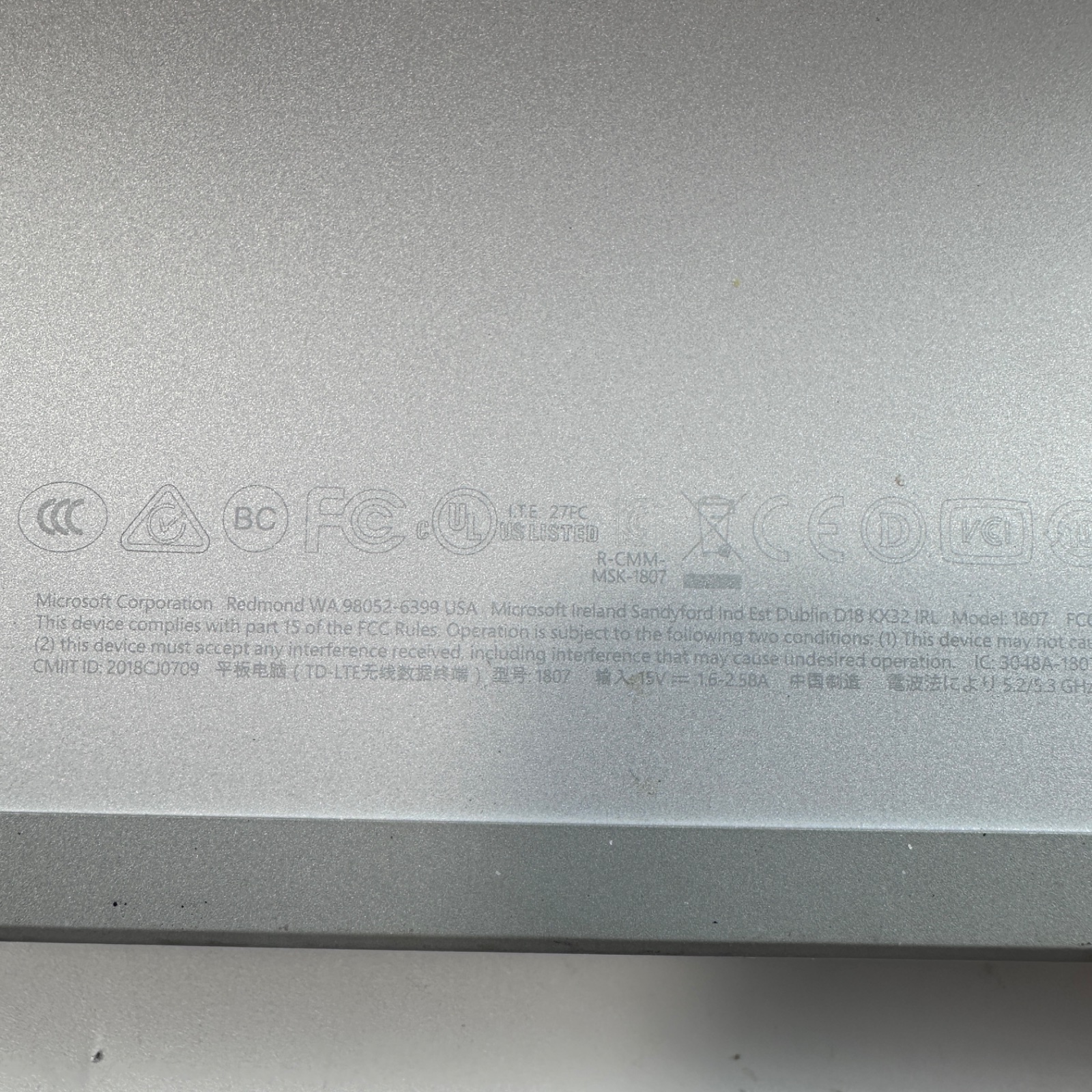 Microsoft Surface Pro 5 Model 1807 LTE | Good | TamDo.us