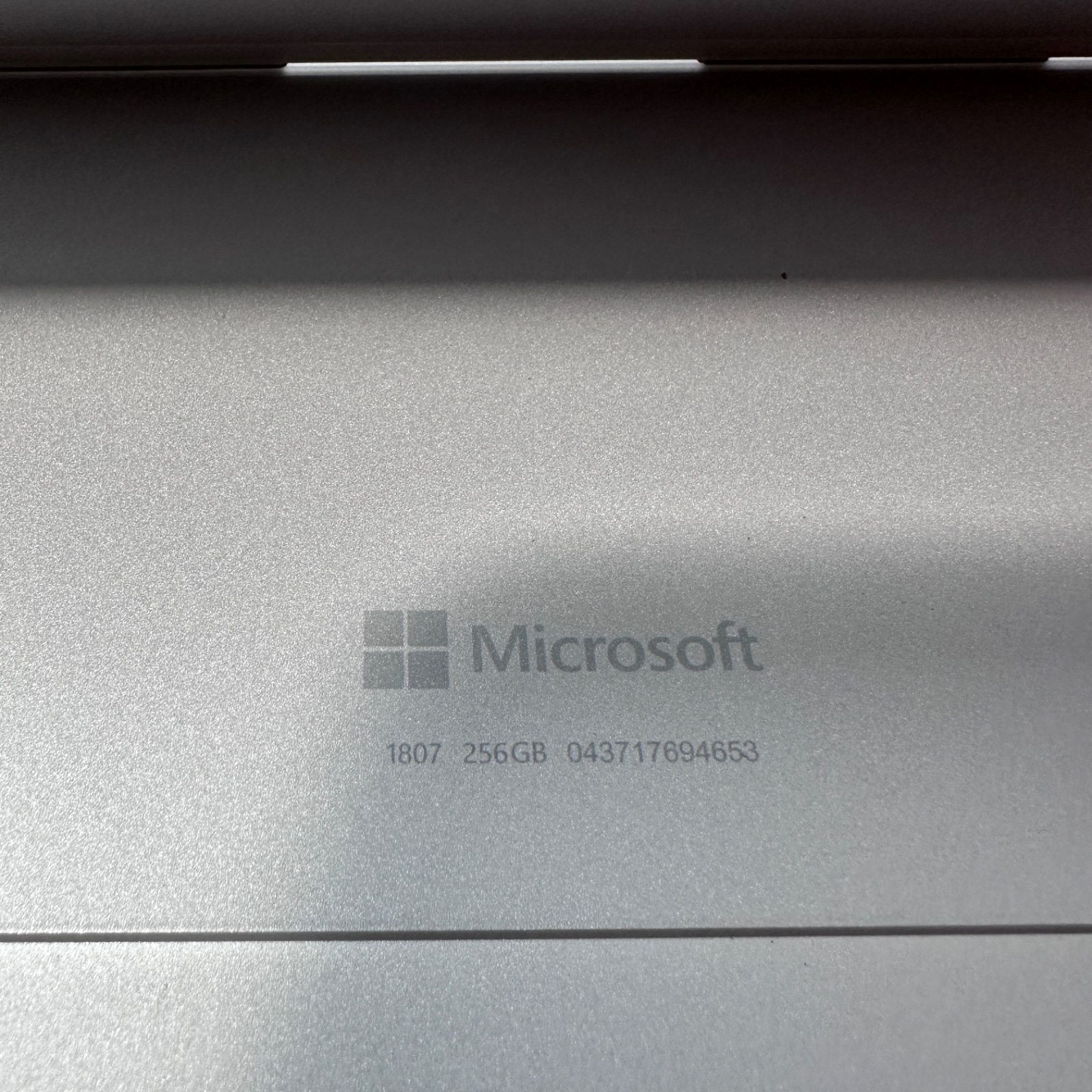 Microsoft Surface Pro 5 Model 1807 LTE | Good | TamDo.us