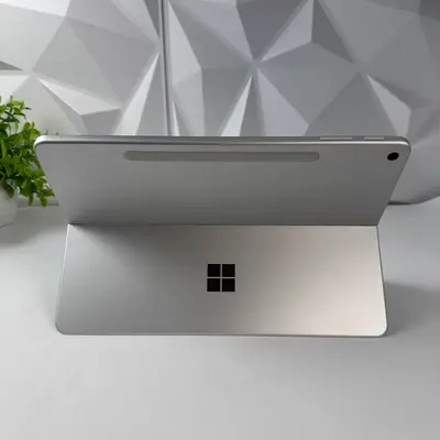 Microsoft Surface Pro Copilot+ PC 12" Touch, Snapdragon Plus, 16GB, 256GB SSD - Thumbnail 2