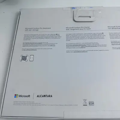 Microsoft Surface Pro Keyboard with Pen Storage - Model: 1864 - Thumbnail 9