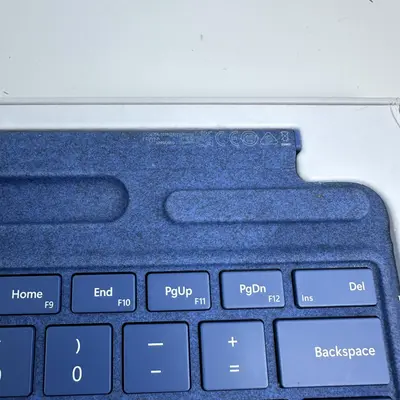 Microsoft Surface Pro Keyboard with Pen Storage - Model: 1864 - Thumbnail 6