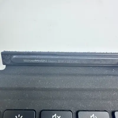Microsoft Surface Pro Type Cover Keyboard FOR Pro 4/5/6/7 *Pls READ* - Thumbnail 4