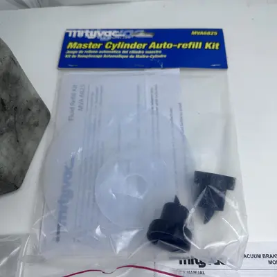 Mityvac MV6830 Vacuum Brake Bleeder, 1.9 Qt Reservoir, Variable Flow Control - Thumbnail 4