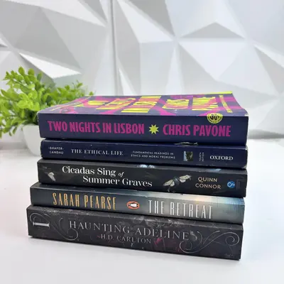 Mixed Lot of 5 Fiction & Philosophy Books - Thumbnail 2