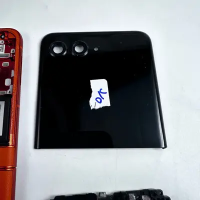 Motorola Razr 2024 XT2453-5 Housing Outer Screen Battery Camera Replacement Part - Thumbnail 6