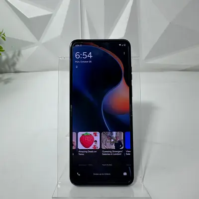 Motorola Razr 2025 | 256GB | Cricket Wireless Locked | Blue Foldable Smartphone - Thumbnail 3