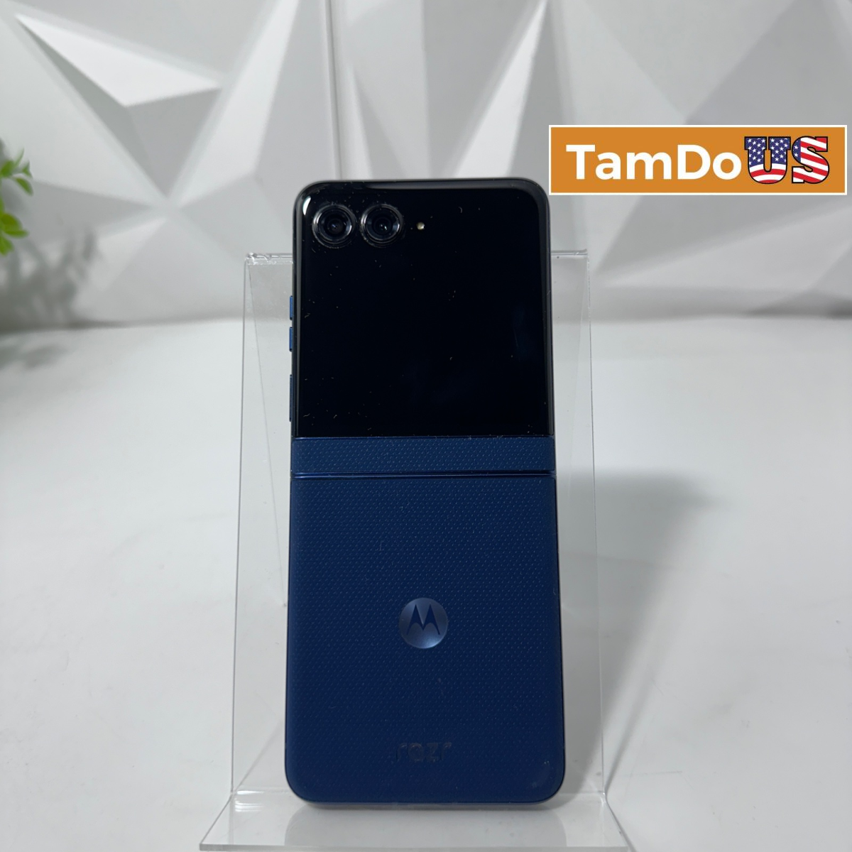 Motorola Razr 2025 | 256GB | Cricket Wireless Locked | Blue Foldable Smartphone - Photo 1 - Real photo at TamDo.us