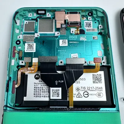 Motorola Razr 2025 XT2553-5 Green Outer Screen Housing Battery Camera Part - Thumbnail 4