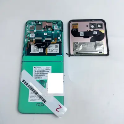 Motorola Razr 2025 XT2553-5 Green Outer Screen Housing Battery Camera Part - Thumbnail 2