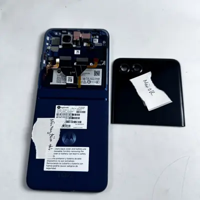 Motorola Razr 2025 XT2553-5 Outer Screen Housing Battery Camera Replacement Part - Good - Real photo at TamDo.us