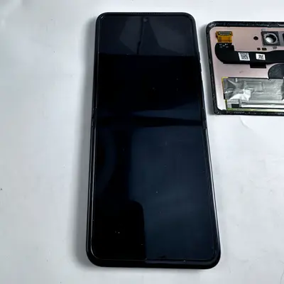 Motorola Razr 2025 XT2553-5 Outer Screen Housing Battery Camera Replacement Part - Thumbnail 6