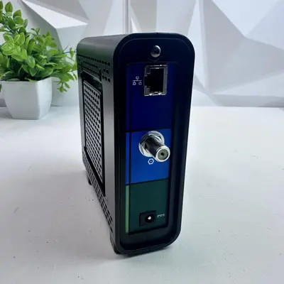 Motorola SURFboard SB6121 DOCSIS 3.0 Cable Modem – High-Speed Internet - Thumbnail 7