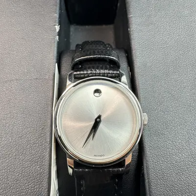 Movado Museum 2100003 Women's Watch 26mm Silver Dial Black Leather Strap - Thumbnail 10