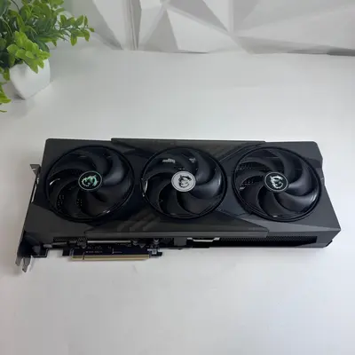 MSI GeForce RTX 5070 Ti 16G GAMING TRIO OC 16GB GDDR7 Gen 5 Graphics Card - Thumbnail 3
