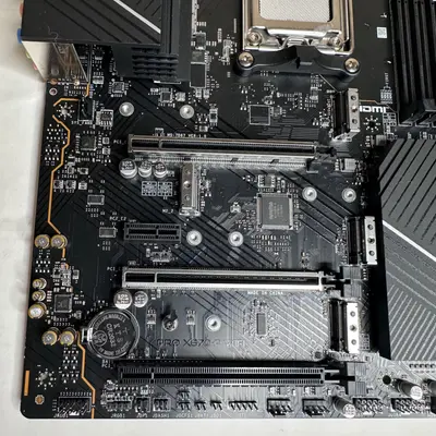 MSI PRO X670-P WIFI Motherboard AMD Socket AM5 Ryzen 7000 8000 9000 DDR5 ATX - Thumbnail 3