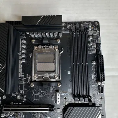 MSI PRO X670-P WIFI Motherboard AMD Socket AM5 Ryzen 7000 8000 9000 DDR5 ATX - Thumbnail 8