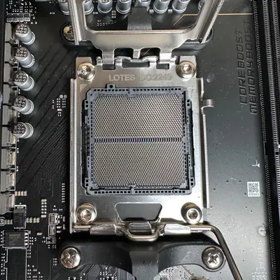 MSI PRO X670-P WIFI Motherboard AMD Socket AM5 Ryzen 7000 8000 9000 DDR5 ATX - Thumbnail 7