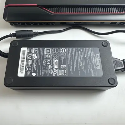 MSI Raider GE68HX 13VF 16" Gaming Laptop, i9-13950HX, 32GB DDR5, 1TB, RTX 4060 - Thumbnail 9