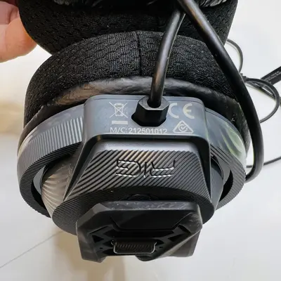 Nacon RIG 400 Gaming Headset – Stereo Over-Ear with Boom Mic - Thumbnail 3