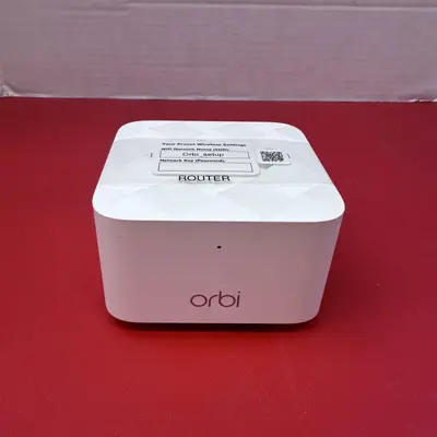 Netgear Orbi RBR10 Dual-Band Mesh WiFi Router - Thumbnail 4