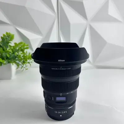 Nikon NIKKOR Z 14-24mm f/2.8 S Lens Ultra-Wide Zoom FX Mirrorless Z-Mount - Thumbnail 4