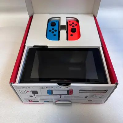 Nintendo Switch Gaming Console | Red/Blue Joycons - Thumbnail 8