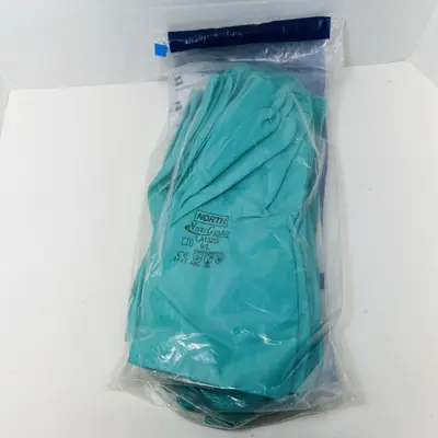 North NitriGuard Plus LA132G 15 Mil Flock-Lined Nitrile Gloves, Size 9 (11 Pack) - Thumbnail 2