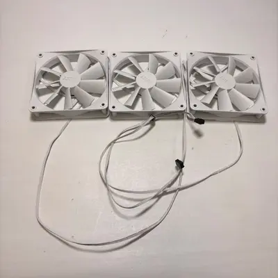 NZXT 120mm White Case Fans 3-Pack 4-Pin PWM - Thumbnail 2