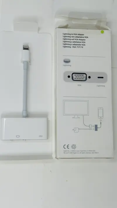 Original Apple Lightning to VGA Adapter - Thumbnail 4