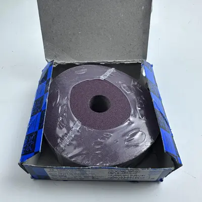 PFERD Fiber Discs 5"x7/8" 100 Grit A/O, Box of 25 - Thumbnail 4