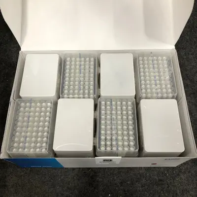 Rainin BioClean Ultra Pipette Tips 2000uL LTS Hinged Racks - Thumbnail 3