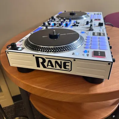 RANE ONE MKII Motorized Serato DJ Controller, 2-Deck, White *Pls READ* - Thumbnail 9