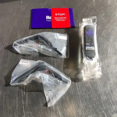 Roku 32R2A5R 32" HD Smart TV - Thumbnail 6
