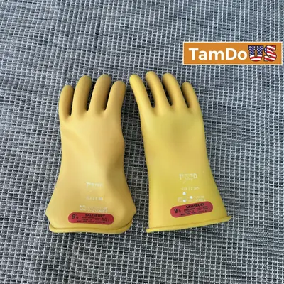 Salisbury by Honeywell Class 0 Type 1 Electrical Insulating Gloves 9.5 - Excellent - Real photo at TamDo.us