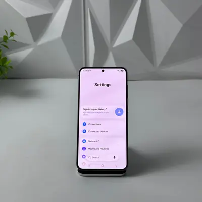 Samsung Galaxy S25 (SM-S931U) 128GB | Unlocked | Graphite Black - Thumbnail 10