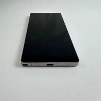 Samsung Galaxy S25 Ultra (SM-S938B) 512GB | Unlocked | Phantom Black - Thumbnail 5