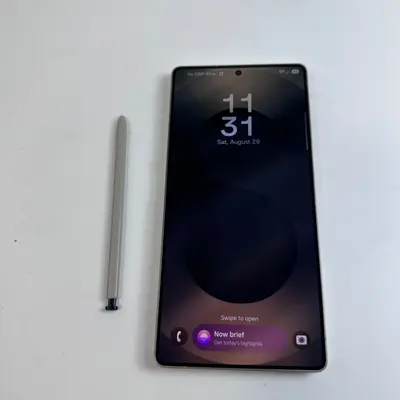 Samsung Galaxy S25 Ultra (SM-S938B) 512GB | Unlocked | Phantom Black - Thumbnail 3