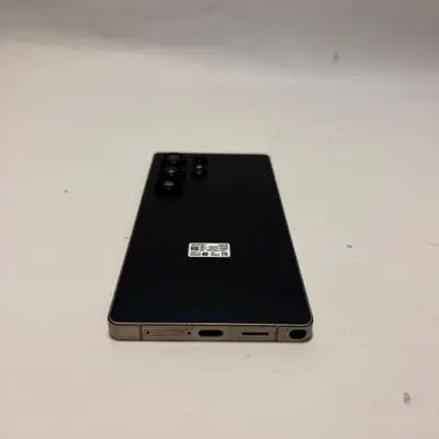 Samsung Galaxy S25 Ultra (SM-S938U) 256GB | Titanium Black | Unlocked - Thumbnail 2
