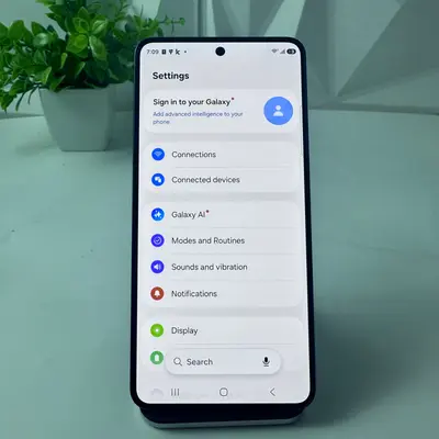 Samsung Galaxy S26 (SM-S942U) 256GB | UNLOCKED for US Domestic Carriers - Thumbnail 6